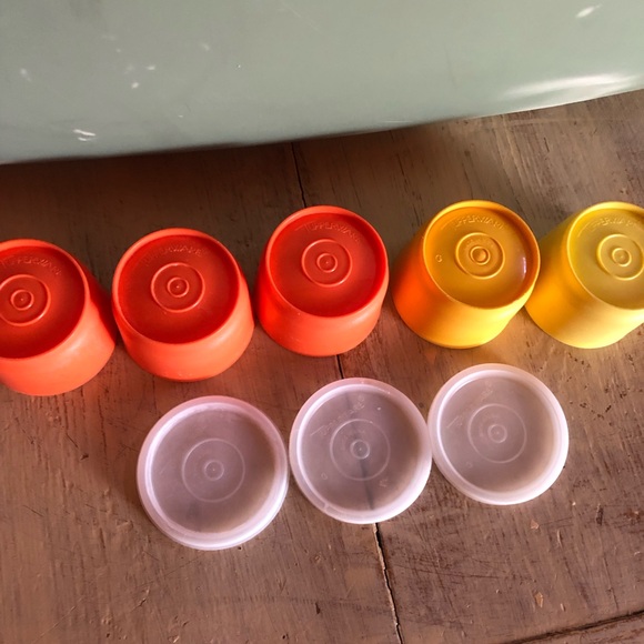 Tupperware mini cups with lids 8 pc Harvest Colors - Picture 2 of 5